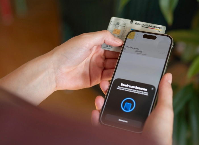 Telefon mit geöffneter gesund.de App